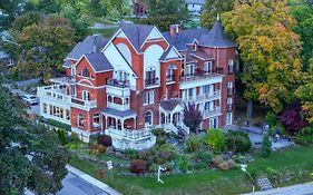 Niagara Grandview Boutique Hotel